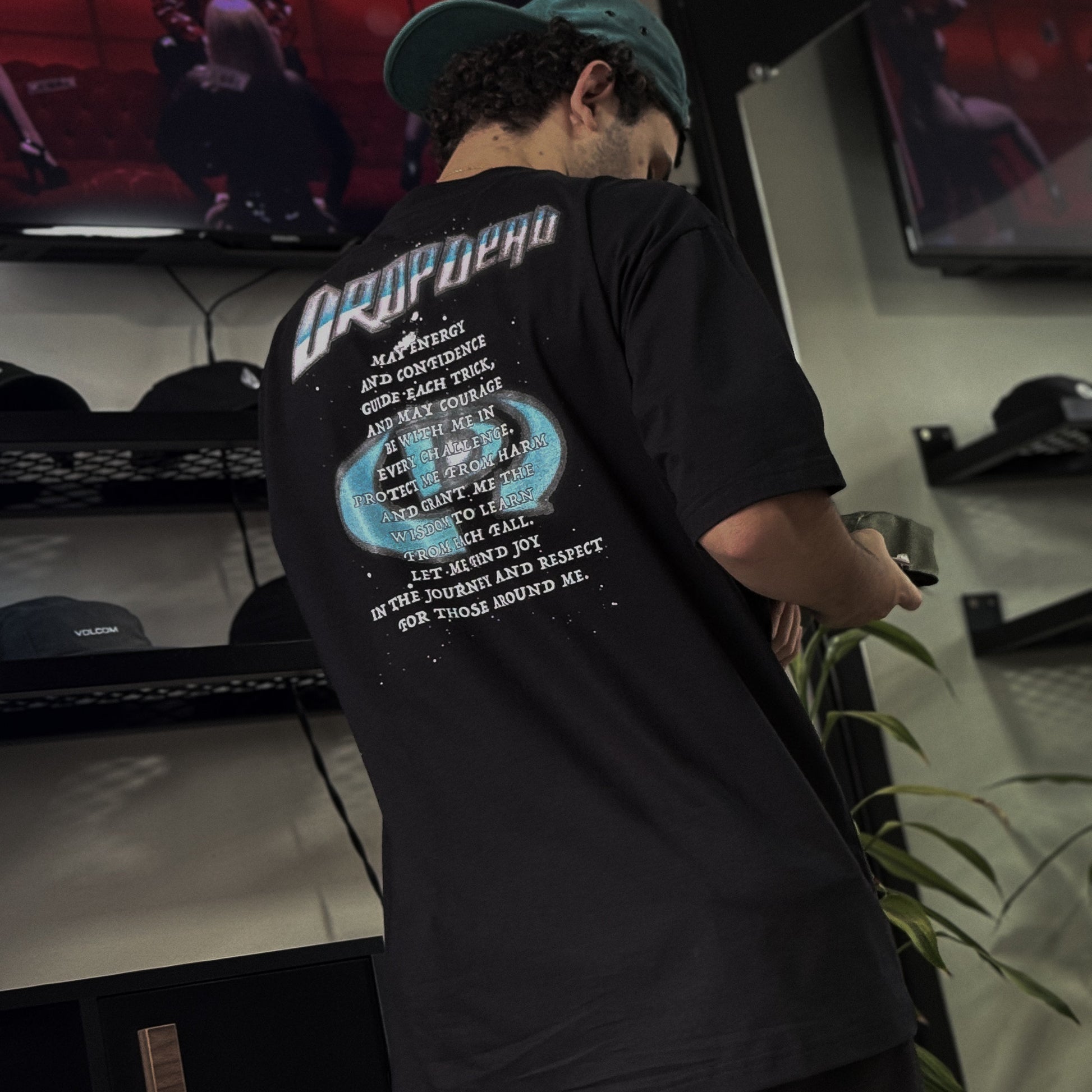 Camiseta Oversized DropDead